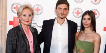 Alldaynews.gr Δημήτρης Γιαννακόπουλος: Πασίγνωστη αστρολόγος η μητέρα του