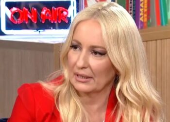 Αφροδίτη Γραμμέλη: «Ο πατέρας μου διάλεξε την καύση και δεν υπάρχει τάφος να πάω»