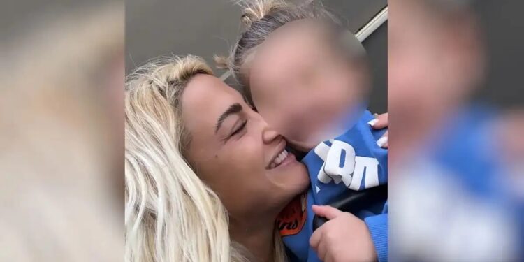 Alldaynews.gr Η Ιωάννα Τούνη αποκάλυψε ότι ο γιος της, Πάρης θα μένει μόνιμα μαζί της: «Θα είναι με τη μαμά του μόλις ξεκινήσει υποχρεωτική εκπαίδευση»