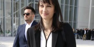 Η ευρωβουλευτής Έλενα Κουντουρά ελέγχεται για επαφές με τα ΗΑΕ – Τι αναφέρει έκθεση του Brussels Watch