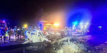 Alldaynews.gr Τέσσερις νεκροί σε τροχαίο μετά από καταδίωξη στη Μάλαγα – Έπεσαν πάνω σε ΙΧ αστυνομικού που περνούσε τυχαία