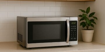 Alldaynews.gr 7 χρήσεις του φούρνου μικροκυμάτων που σίγουρα δεν τις γνώριζες και θα σου λύσουν τα χέρια