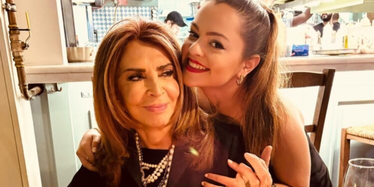 Alldaynews.gr Συγκινεί η Μιμή Ντενίση για τα γενέθλια της κόρης της, Μαριτίνας: «Έδωσε χαρά και νόημα στη ζωή μου»