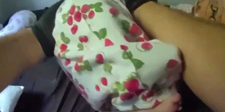 Μωρό επιβίωσε μία εβδομάδα δίπλα στη νεκρή μητέρα του – Συγκλονιστικό βίντεο