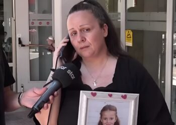 Alldaynews.gr Ξέσπασε η μητέρα της 7χρονης που σκοτώθηκε από φορτηγό: «Φταίει η υποτιθέμενη αδελφή μου»