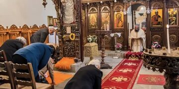 Alldaynews.gr Γιατί γονατίζουμε την Κυριακή της Πεντηκοστής;