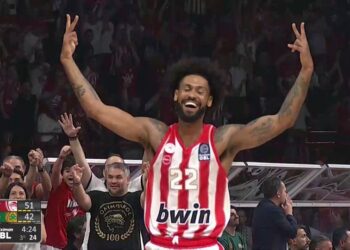 ΘΡΙΑΜΒΟΣ ΓΙΑ ΤΟΝ ΟΛΥΜΠΙΑΚΟ