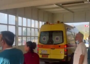 Στο νοσοκομείο του Ρίου τα δύο παιδιά που διασώθηκαν από τον ποταμό Άραχθο – Όλοι οι γιατροί «πάνω» τους για να τα κρατήσουν στη ζωή