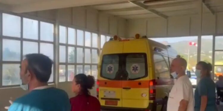 Alldaynews.gr Στο νοσοκομείο του Ρίου τα δύο παιδιά που διασώθηκαν από τον ποταμό Άραχθο – Όλοι οι γιατροί «πάνω» τους για να τα κρατήσουν στη ζωή