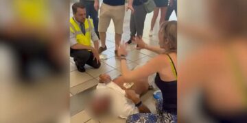 Έπαθε ανακοπή στο αεροδρόμιο και τον επανέφεραν στη ζωή – «Έκανα την προσευχή μου» λέει η παιδίατρος που έσωσε τον 65χρονο