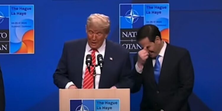 Alldaynews.gr Μάρκο Ρούμπιο: Κλαίει από τα γέλια όταν ο Τραμπ μιλάει για τον χαρακτηρισμό «μπαμπάκας» από τον Ρούτε – «Το έκανε πολύ τρυφερά»