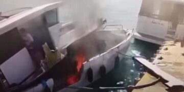 Η στιγμή της έκρηξης στο σκάφος λίγο μετά τον ανεφοδιασμό – Πάνω βρισκόταν κόσμος (video)