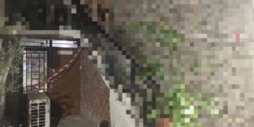 Alldaynews.gr Αστυνομικοί βρήκαν τον σκελετό 55χρονου δίπλα στο νεκρό σκύλο του – Είχε μήνες να δώσει σημεία ζωής