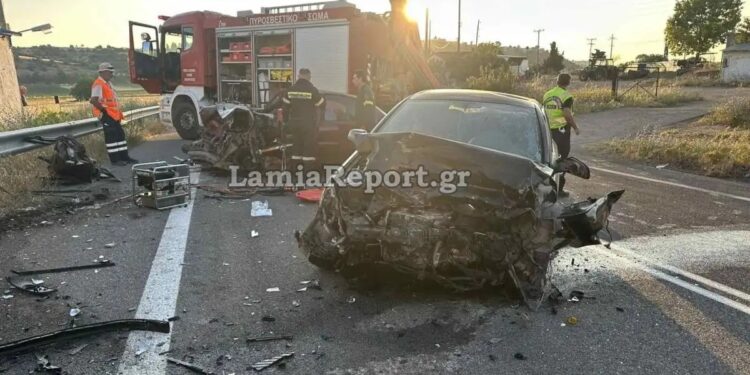 Τραγωδία σε σφοδρό τροχαίο: Σκοτώθηκε ζευγάρι σε μετωπική σύγκρουση 2 αυτοκινήτων