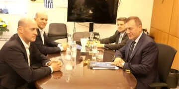 Alldaynews.gr Αγγελόπουλοι: «Υπάρχει το φως και το σκοτάδι, δεν δεχόμαστε την εξομοίωση με τον Γιαννακόπουλο»