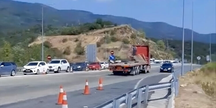 Alldaynews.gr ΕΚΤΑΚΤΟ: Σφοδρό τροχαίο στην Εγνατία Οδό πριν τα διόδια – Νεκρός 45χρονος