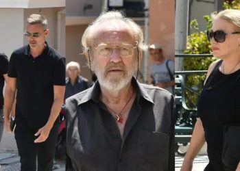 Γεράσιμος Μιχελής: Σε κλίμα συγκίνησης η κηδεία του – Ποιοι έδωσαν το παρών στο τελευταίο αντίο