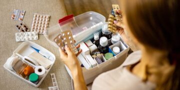 Alldaynews.gr Καύσωνας και φάρμακα: Συμβουλές για ασφαλή χρήση και αποθήκευση το καλοκαίρι