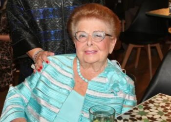 Βέφα Αλεξιάδου: Σε παζάρι στον Ελαιώνα βρέθηκαν να πwλούνται προσωπικά αντικείμενά της