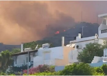 ΕΚΤΑΚΤΟ: ΝΕΑ ΜΕΓΑΛΗ ΦΩΤΙΑ ΣΤΗ ΧΩΡΑ ΜΑΣ – ΑΠΕΙΛΟΥΝΤΑΙ ΞΕΝΟΔΟΧΕΙΑ – ΕΚΚΕΝΩΣΕΙΣ