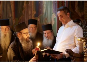 Κυριάκος Μητσοτάκης στο Άγιο Όρος: Η διανυκτέρευση μαζί με τον γιο του Κωνσταντίνο στην Ιερά Μονή Σίμωνος Πέτρας