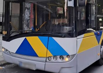 Συνελήφθη οδηγός λεωφορείου για απόπειρα ανθρωποκτονίας συναδέλφου του – Τον παρέσυρε με το λεωφορείο