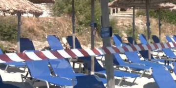 Σφραγίστηκε πασίγνωστο beach bar για καταπάτηση αιγιαλού – Χιλιάδες καταγγελίες στο MyCoast