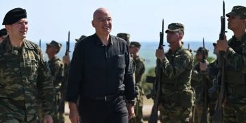 Καταργείται η θητεία σε Αεροπορία και Ναυτικό, όλοι στον Στρατό Ξηράς από το 2026