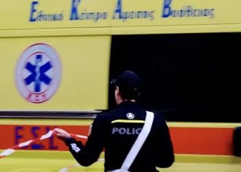 Φρίκη: 23χρονος βρέθηκε νεκρός μέσα σε «λουτρό» αίματος – Δούλευε σεζόν στο νησί (video)