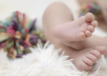 ΤΡΑΓΩΔΙΑ ΠΡΙΝ ΛΙΓΟ ΣΤΗ ΧΩΡΑ ΜΑΣ – ΝΕΚΡΟ ΜΩΡΟ ΜΟΛΙΣ 3 ΜΗΝΩΝ