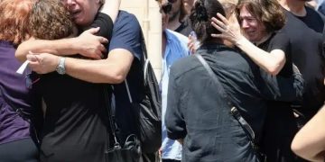 Alldaynews.gr Κηδεία Γεράσιμου Μιχελή: Κατέρρευσαν οι συνάδελφοι ηθοποιοί – Δεν άντεξαν στο Αντίο του