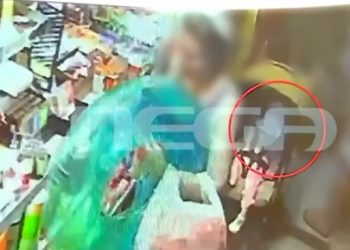 Τροπή που σοκάρει στην υπόθεση της 3χρονης στο Π. Φάληρο ‑ Την πήγαν στη θάλασσα για να την πνίξουν