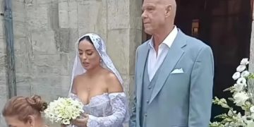 Alldaynews.gr Ο Τζώνη Καλημέρης και η Ελπίδα Ιακωβίδου παντρεύτηκαν – “Τον σταυρό του κάνει ο άνθρωπος”