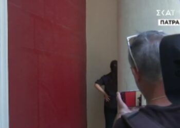 Alldaynews.gr «Δεν καταλαβαίνω γιατί την προστατεύουν – Γιατί; – Είσαι δολοφόνος. Έπαιζες θέατρο», φώναζε η φίλη της Μουρτζούκου που της σκότωσε το παιδί