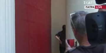 «Δεν καταλαβαίνω γιατί την προστατεύουν – Γιατί; – Είσαι δολοφόνος. Έπαιζες θέατρο», φώναζε η φίλη της Μουρτζούκου που της σκότωσε το παιδί