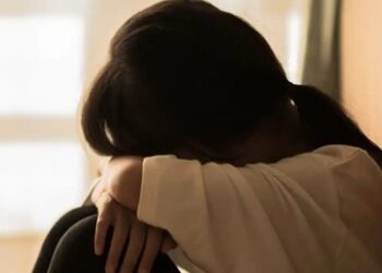 Alldaynews.gr Φρίκη με τον ομαδικό βıασμό 14χρονης από τέσσερις άνδρες στην Αττική