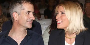 Alldaynews.gr Σία Κοσιώνη για Κώστα Μπακογιάννη – «Έως το άπειρο»