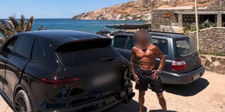 Alldaynews.gr Τον… έφαγαν οι Porsche: Πώς η Αστυνομία έφτασε στον διακινητή και «ξεσκέπασε» το κύκλωμα κοκαΐνης