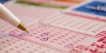 Alldaynews.gr Έβγαλαν 8 εκατομμύρια: Το νόμιμο κόλπο του ζευγαριού που κέρδιζε το ΛΟΤΤΟ ξανά και ξανά, χωρίς να κλέψει