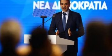 Ραγδαίες πολιτικές εξελίξεις: Παίρνει το πιο δυνατό όνομα απ’ το ΠΑΣΟΚ ο Μητσοτάκης στη ΝΔ