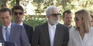 Alldaynews.gr Η ποινή: Ένοχος αλλά ελεύθερος ο Πέτρος Φιλιππίδης – Καταδικάστηκε σε τρία χρόνια