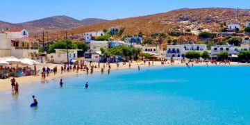 Alldaynews.gr Ανέγγιχτος παράδεισος, ναός ηρεμίας: Το ελληνικό μέρος – έκπληξη που ο Τζεφ Μπέζος πέρασε καλύτερα από τη Μύκονο