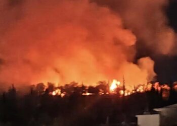 ΜΕΓΑΛΗ ΦΩΤΙΑ ΤΩΡΑ ΣΤΗΝ ΑΤΤΙΚΗ – ΣΥΝΑΓΕΡΜΟΣ ΣΤΗΝ ΠΥΡΟΣΒΕΣΤΙΚΗ