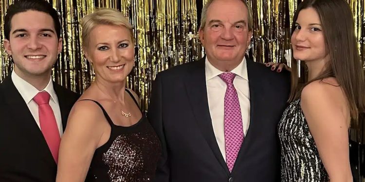 «Σπάει» οριστικά τη σιωπή του ο Κώστας Καραμανλής: Το μεγάλο «βήμα» του πρώην πρωθυπουργού