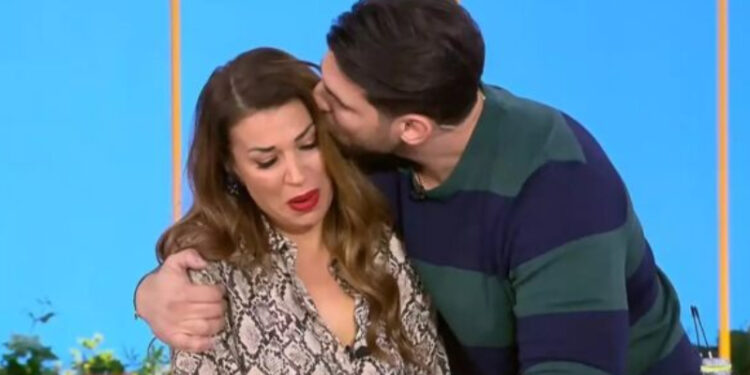 Alldaynews.gr Στο νοσοκομείο η Ελένη Χατζίδου: Σοκαρισμένος ο Ετεοκλής Παύλου – «Δεν υπάρχει αυτό το πράγμα που βλέπω»