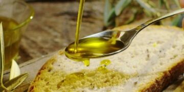 Alldaynews.gr Έτρωγε καθημερινά μια φέτα ψωμί βουτηγμένη σε ελαιόλαδο – Ένα μήνα μετά…