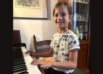 Η 8χρονη Αλεξάνδρα Γουδά κατέκτησε το Ασημένιο Βραβείο σε διεθνή διαγωνισμό πιάνου