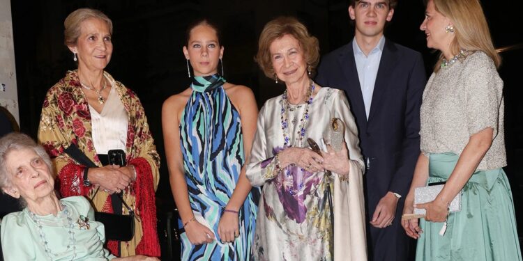 Πριγκίπισσα Ειρήνη: «Είναι σε κακή κατάσταση» – «Η βασίλισσα Σοφία είναι εξαντλημένη, κλαίει μέρα και νύχτα»