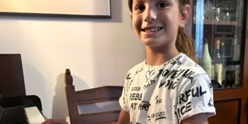 Η 8χρονη Αλεξάνδρα Γουδά βραβεύτηκε σε διεθνή διαγωνισμού πιάνου