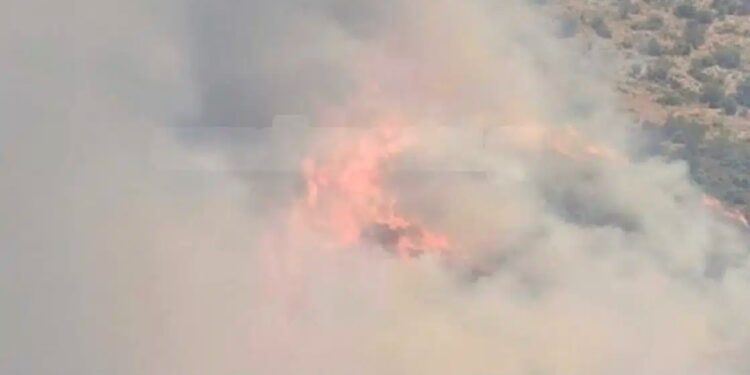 ΝΕΑ ΜΕΓΑΛΗ ΦΩΤΙΑ ΣΤΗΝ ΕΛΛΑΔΑ – ΚΑΙΓΕΤΑΙ ΝΕΑ ΙΣΤΟΡΙΚΗ ΠΕΡΙΟΧΗ – ΣΥΝΑΓΕΡΜΟΣ ΣΤΗΝ ΠΥΡΟΣΒΕΣΤΙΚΗ